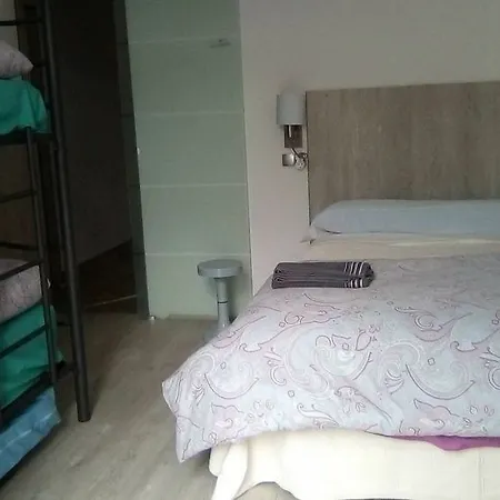 Tequeron Hostel *